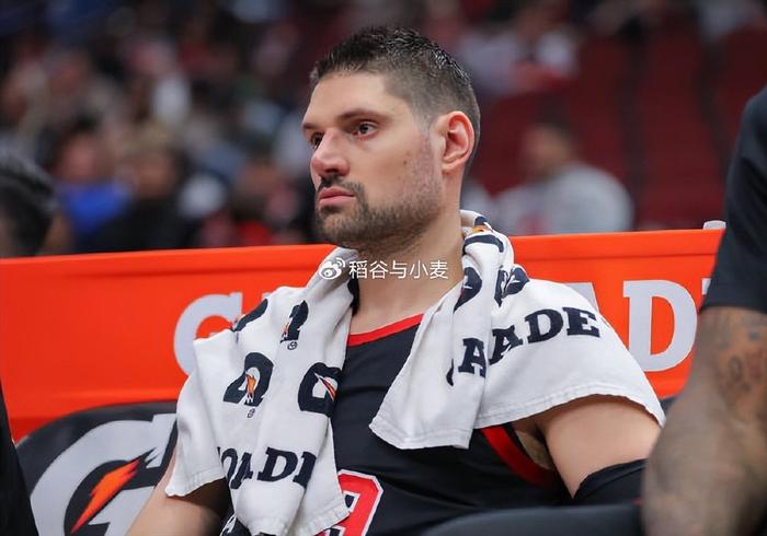 公牛中锋下场反扑助球队赢得胜利坚定信念