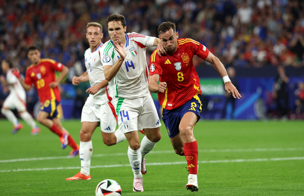 意大利队在欧洲锦标赛中获得胜利 意大利队在欧洲锦标赛中获得胜利