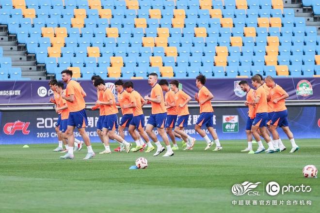 开云官网-天津泰达对阵山东鲁能的比赛结果