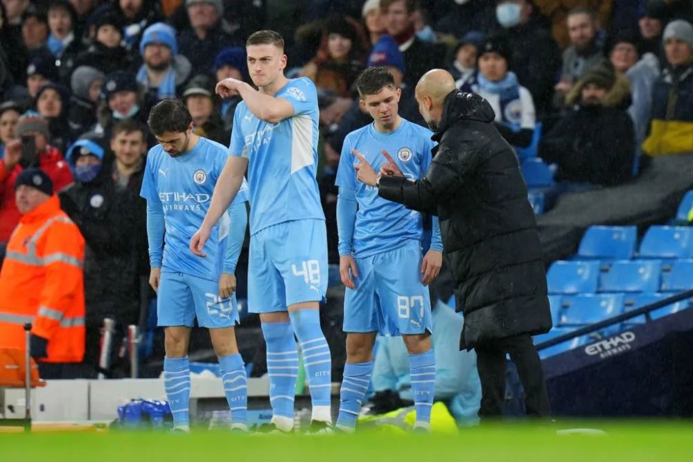 曼城旗开得胜，创造出色得分佳绩稳操胜券的简单介绍