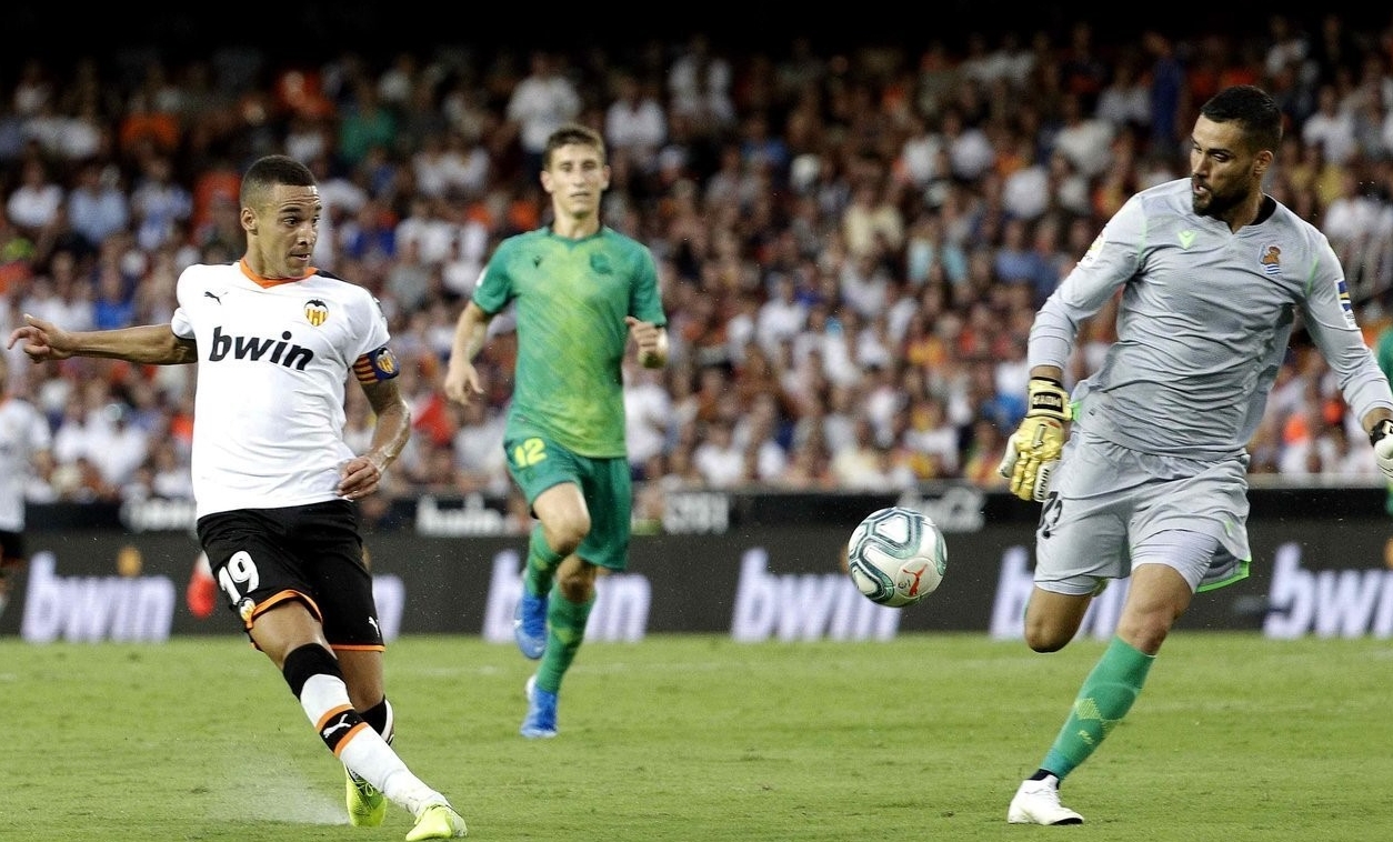 开云体育官网-客场做战，皇家社会力克阿拉维斯收获三分的简单介绍