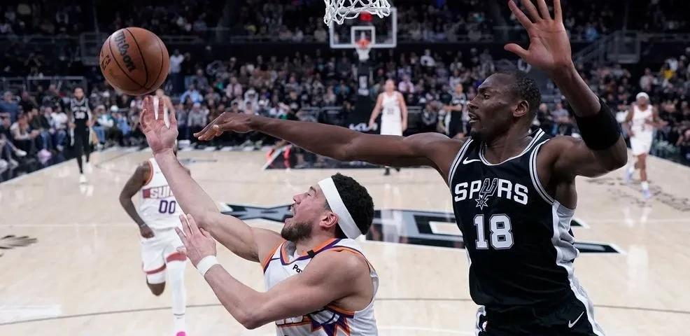 马刺老将展现神勇状态，率队获胜