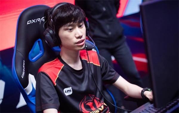 MAD翻盘FPX，Deft完成史诗逆转半决赛3:0（巴黎）