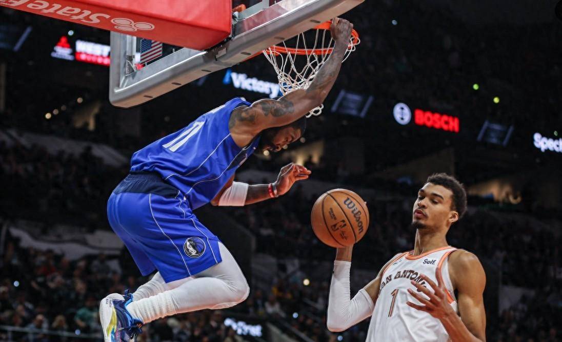 篮网轻取国王,欧文点燃赛场 篮网轻取国王,欧文点燃赛场